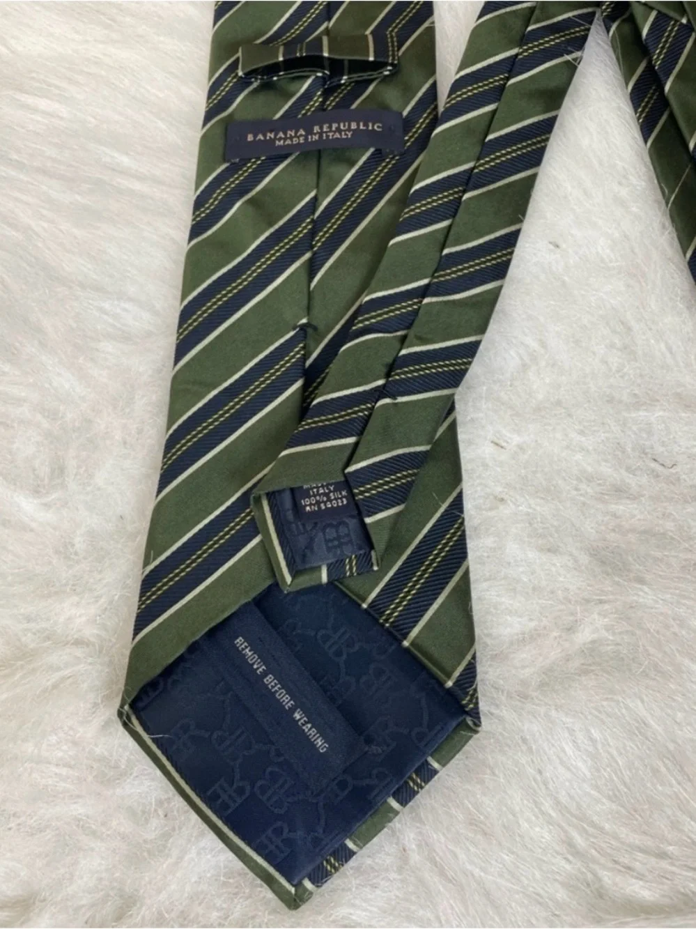 Banana Republic Men’s Green Striped Silk Tie - Picture 1 of 1